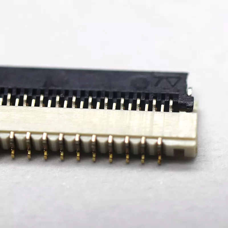 Электронный размечая контакт дна соединителя 13-71pin PCB высоты 1.0mm 0.3MM